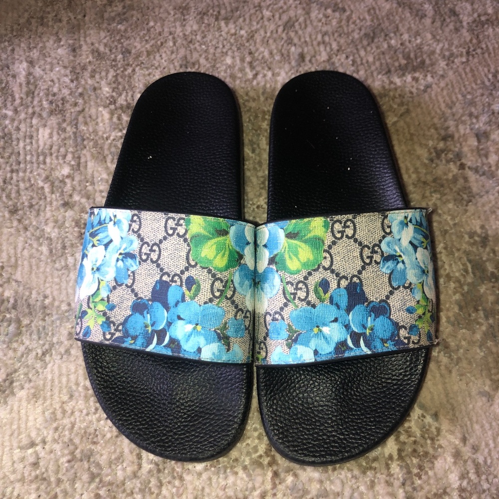 Rare Gucci bloom slides